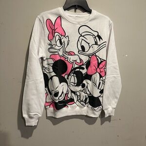 New Juniors Mickey,Mouse & Friends Graphic  Sweatshirt.